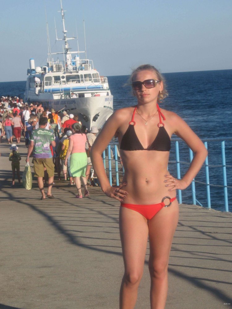 Naked wife at sea private