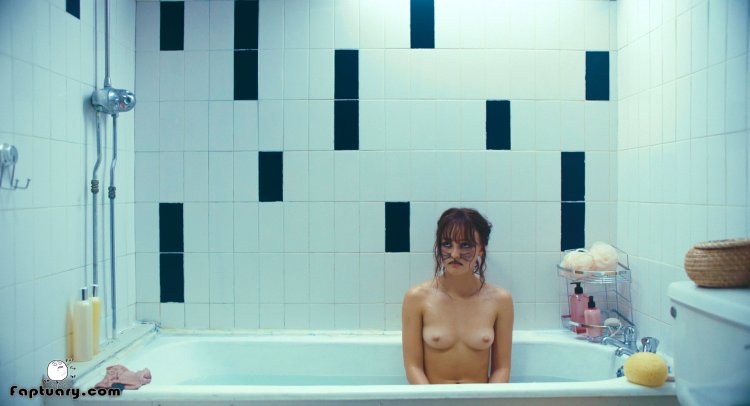 Lily-Rout Depp Naked