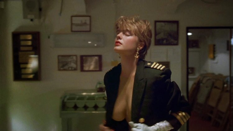 Erica Eleniac in the siege