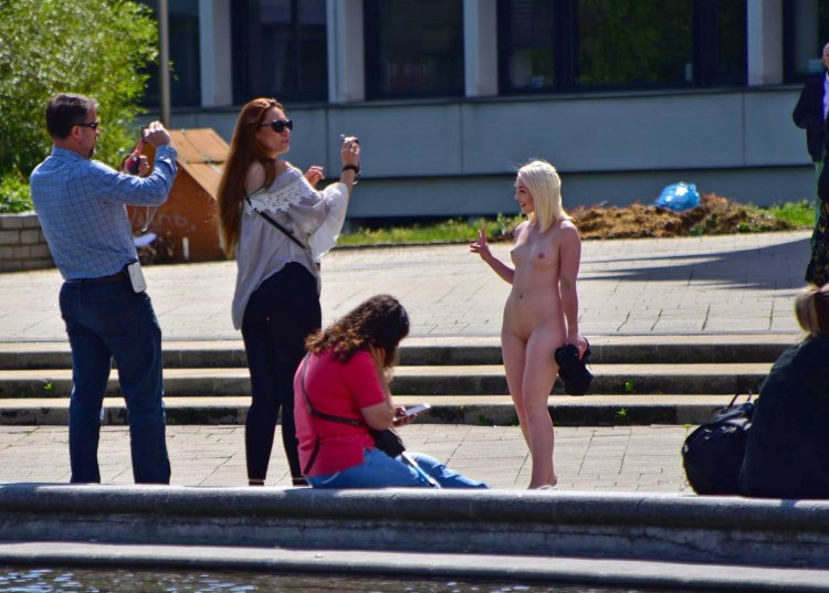 Public nudity of men