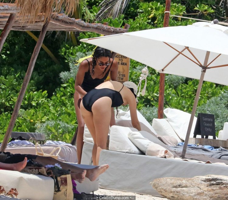 Alicia Debem-Cerry Bikini