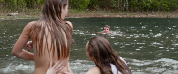 Alicia Debnam-Cerry Plum