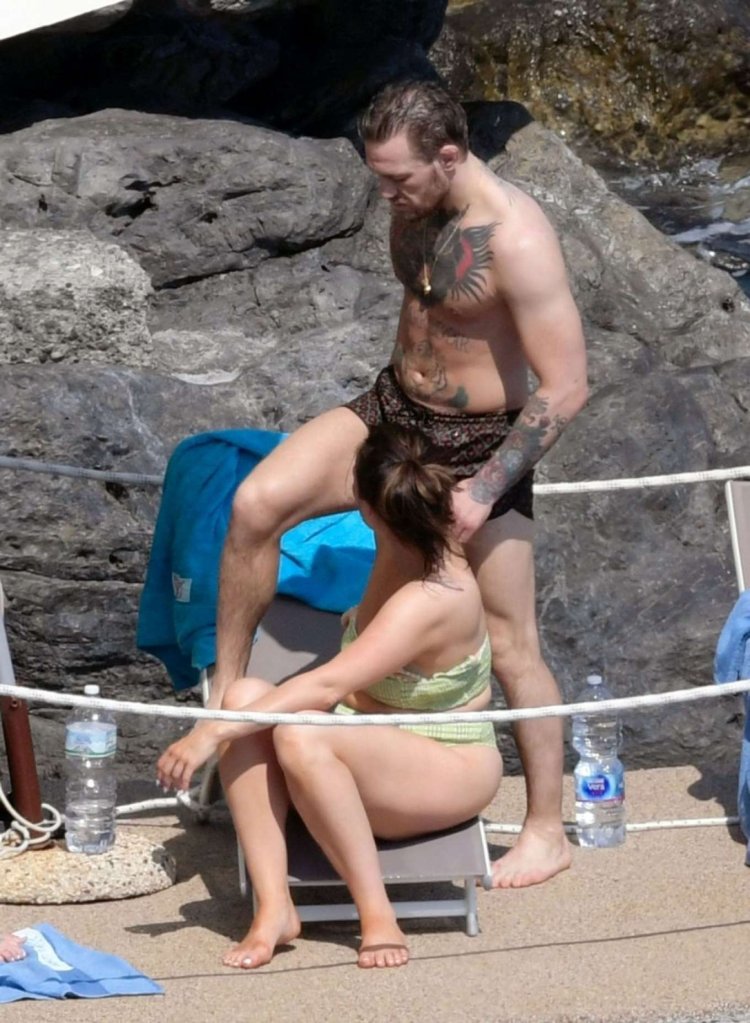 Dilin's wife McGregor