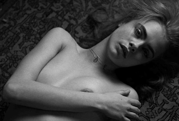 (18+) Cara Delevingne