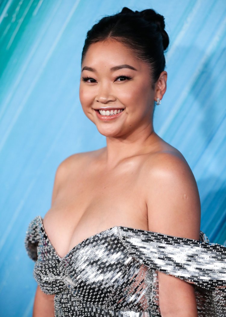 Lana Condor Complete Naked