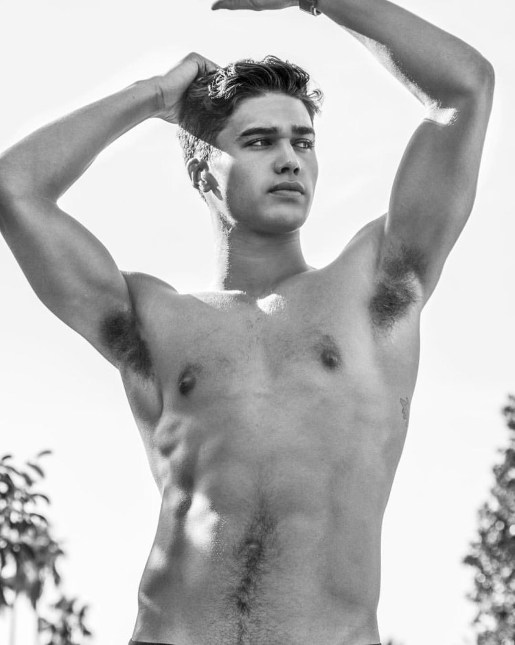 Francisco Lachovsky is naked