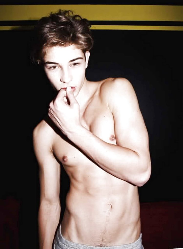 Francisco Lachovsky is naked