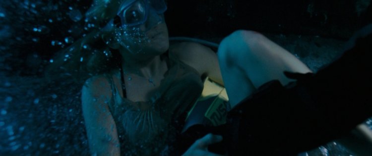 Naked Kate Hudson and Alexis Jien