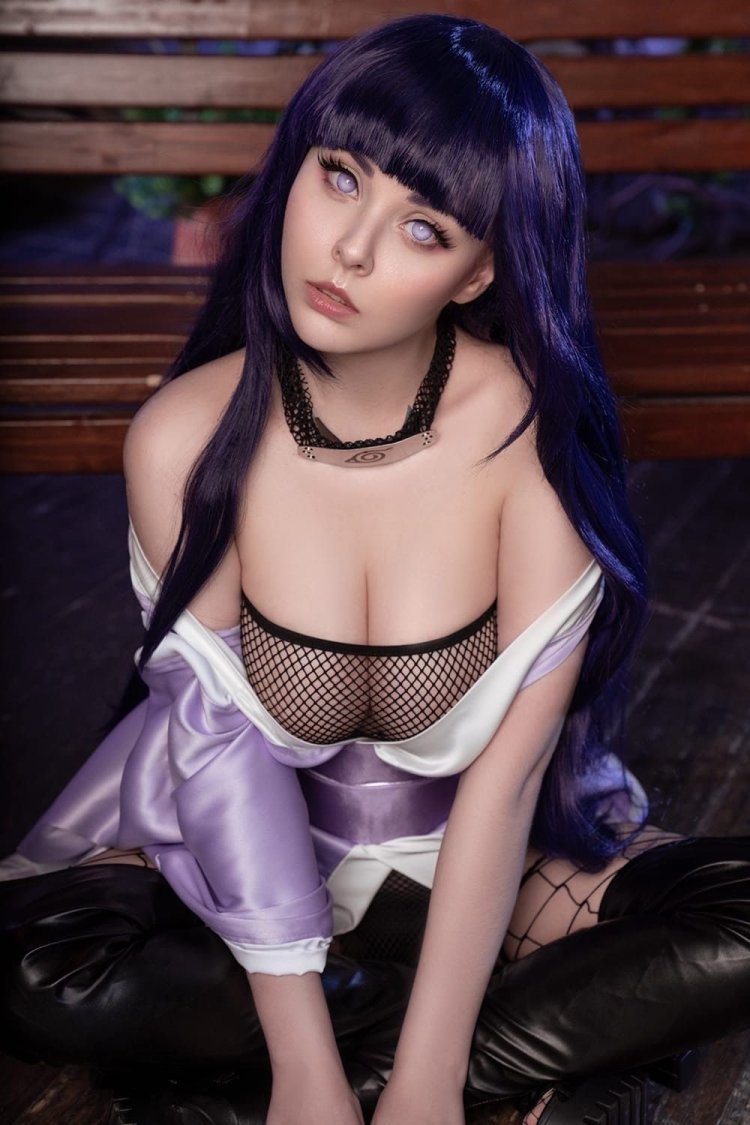 Helly Valentine Cosplay Alice