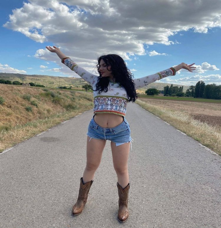 Dafne Keen Instagram Photos