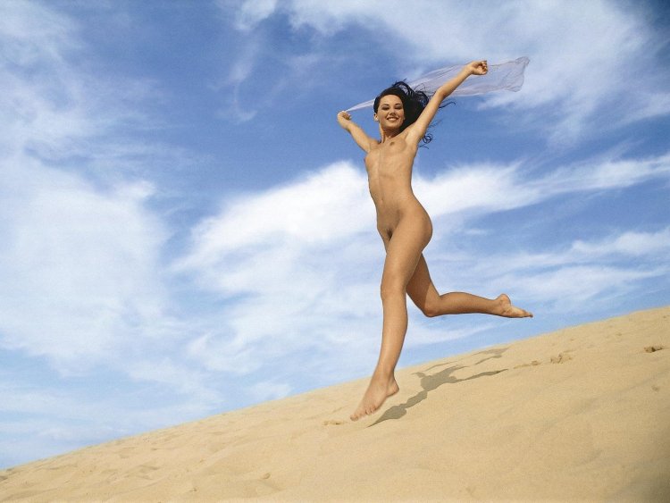 Carolina Grechishnikova naked