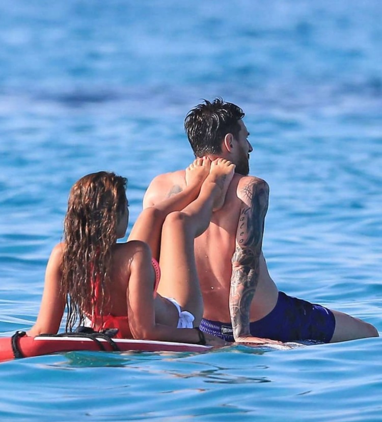 Antonella Rokuzzo is naked