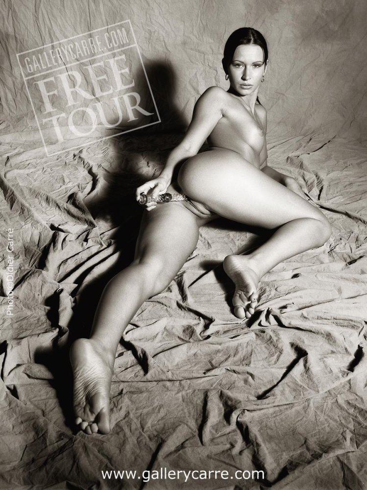 Pirelli album naked women