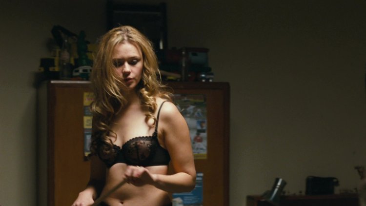 Mave from the series Caucing Naked