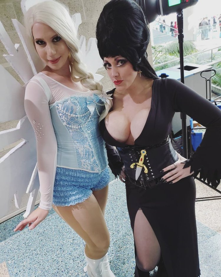 Alina Masquarade Luigi Tits