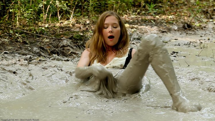 Girl in a Quicksand 2 swamp
