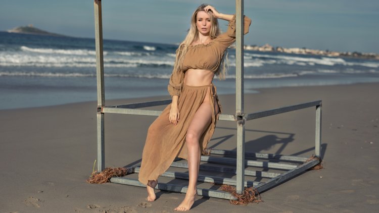 Aunts with big breasts on the beach