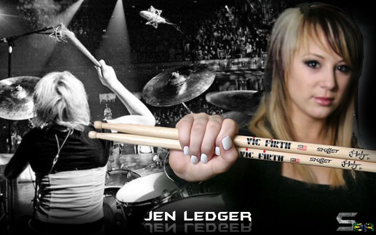Jen Ledger on the desktop