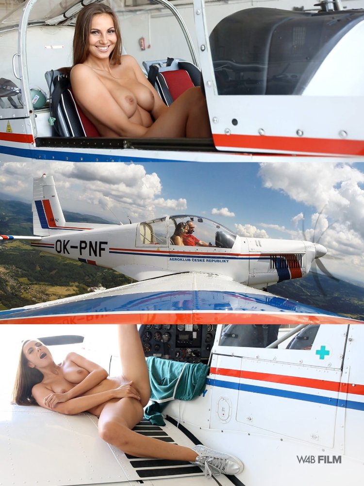 Film Airplane Naked Tits