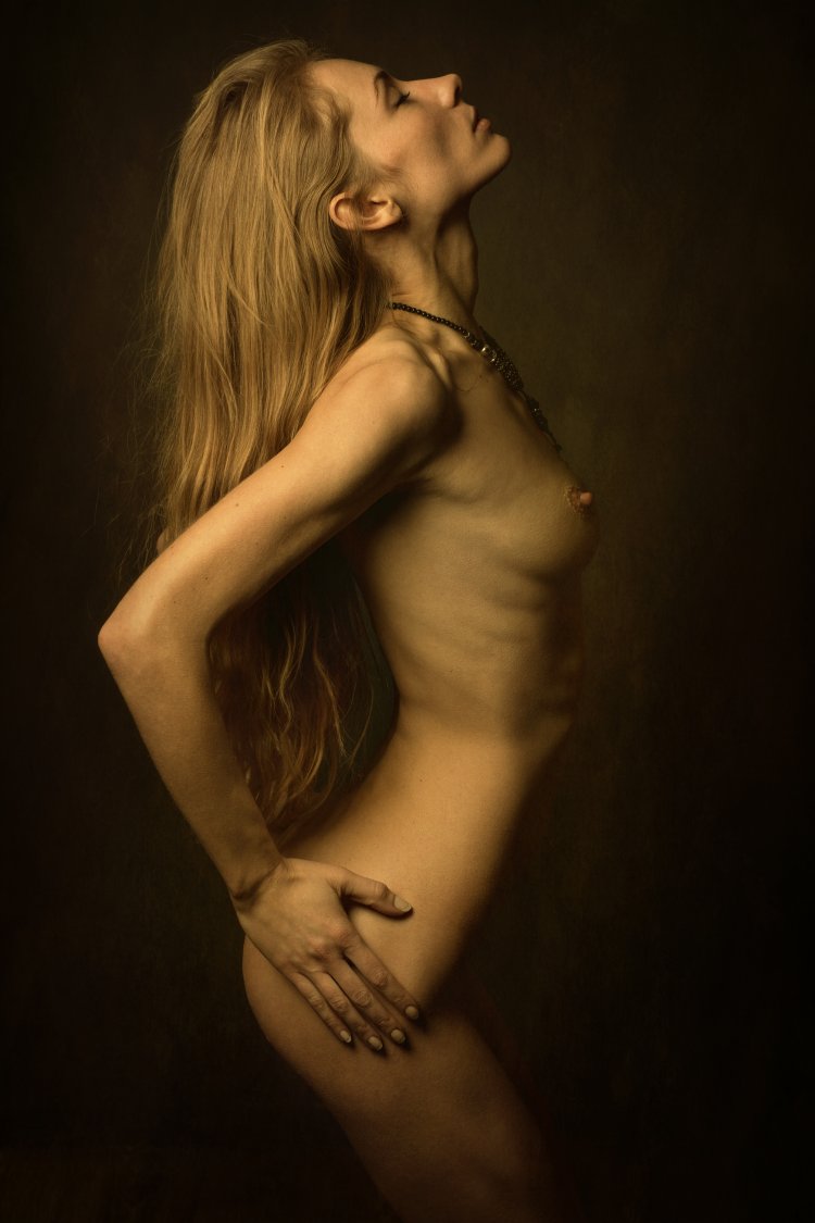 Non -standard beauty nude