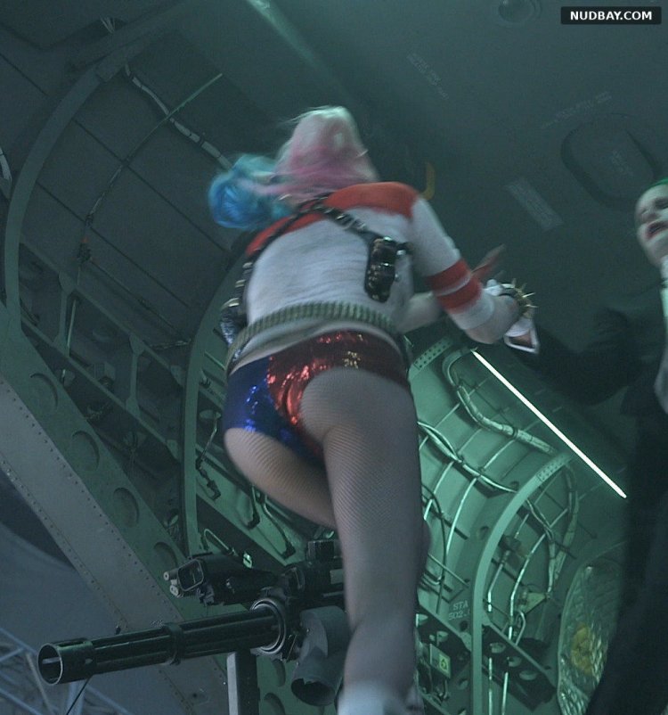 Margot Robbie Suicide Squad 2 lesbian