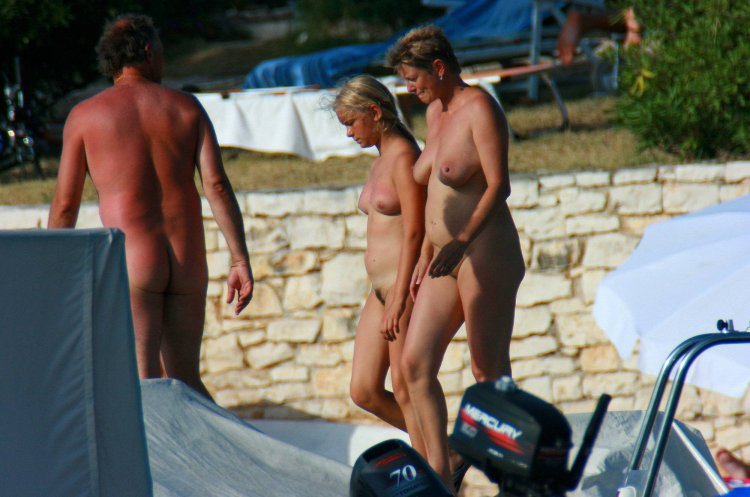 Exhibitionists FKK Nude