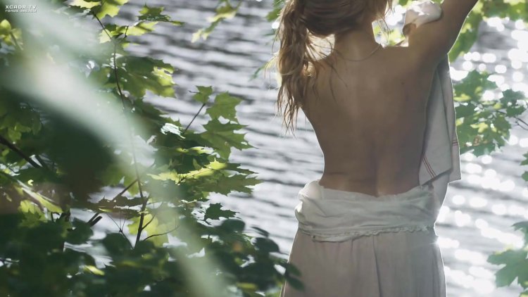 Anastasia Ukolova breasts