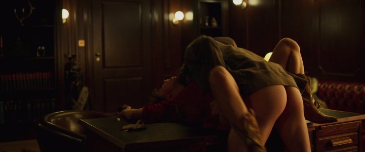 Magdalena Perlinsk is naked