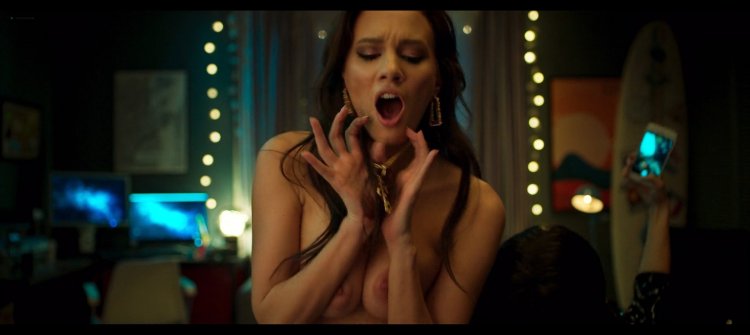 Magdalena Perlinskaya Tits