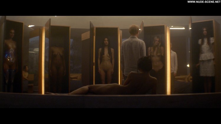 Sonoya Mizuno from the car