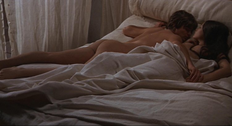 Romeo and Juliet 1968 bed stage