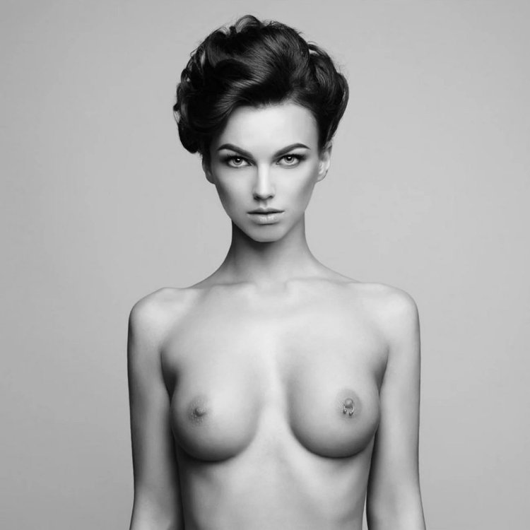 Inna Tikhonova model nude