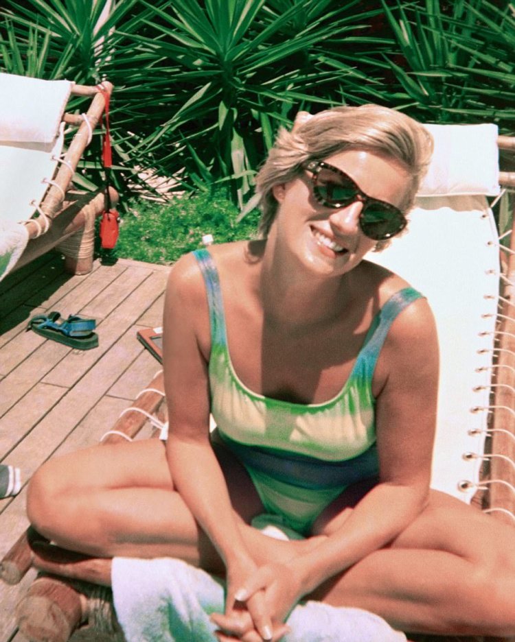 Julia Kokryatskaya in a swimsuit