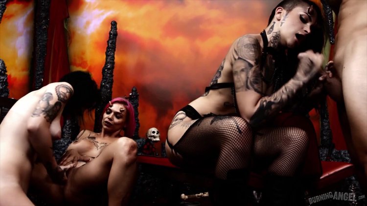 Gotha girls without panties