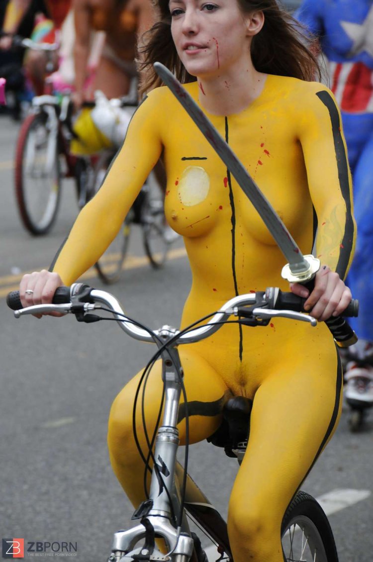 Naked camel nudist's paws