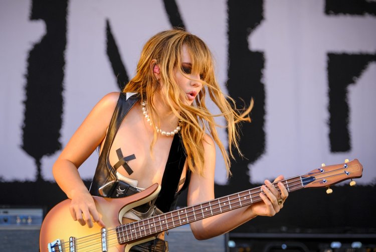 Basist Maneskin Victoria