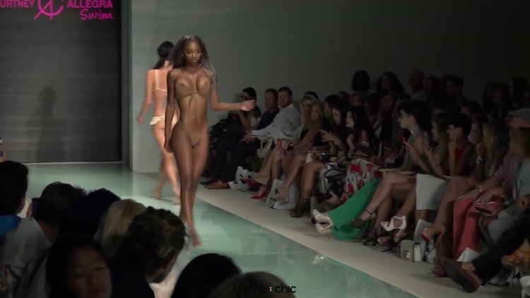 Alan Kuznetsova chest nude catwalk