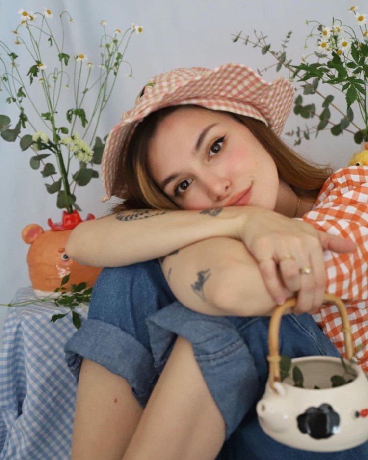 Marzia Prince Erotic in a bikini