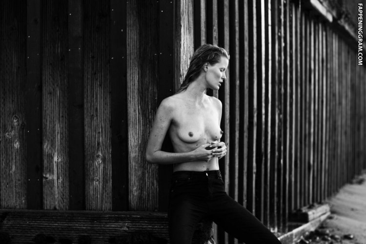 Carolina Vinberg Naked