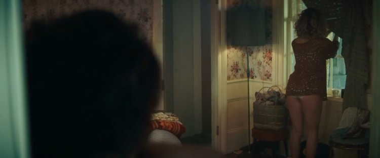 Completely naked Sarah Gadon