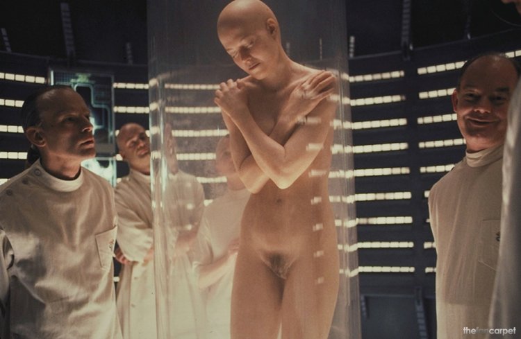 Sigurni Weaver Alien 4 Naked