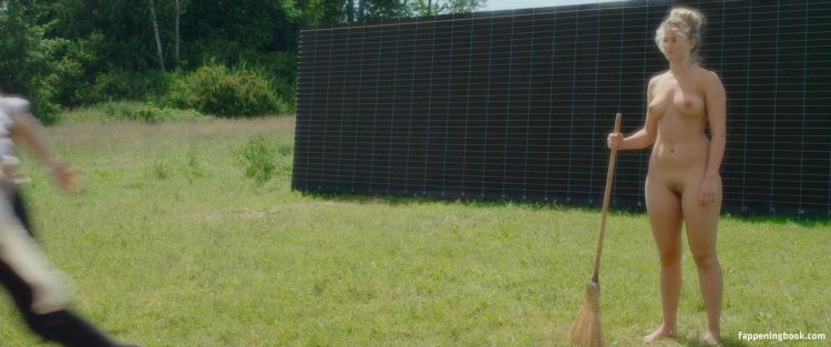 Meisha Lowe, Sara Canning, Jodi Balfour Nude