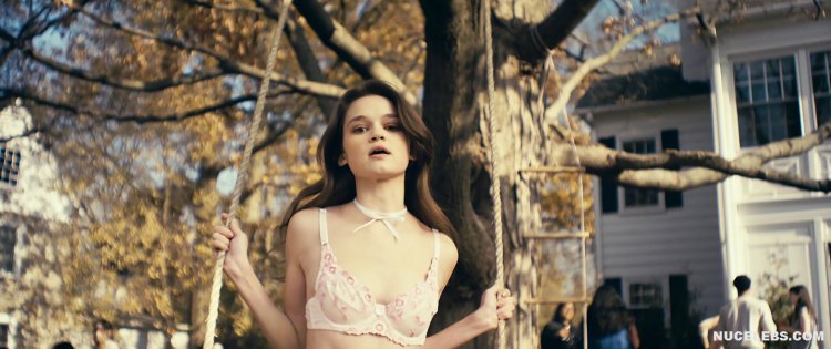 Siara Bravo in a swimsuit