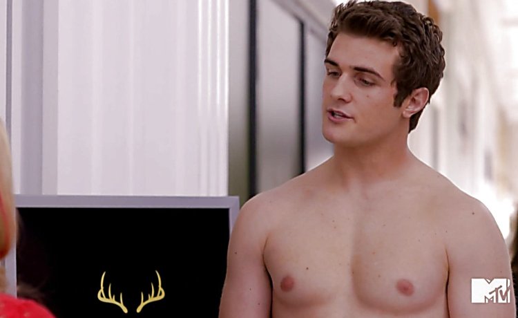 Bo Mirchoff without a T -shirt