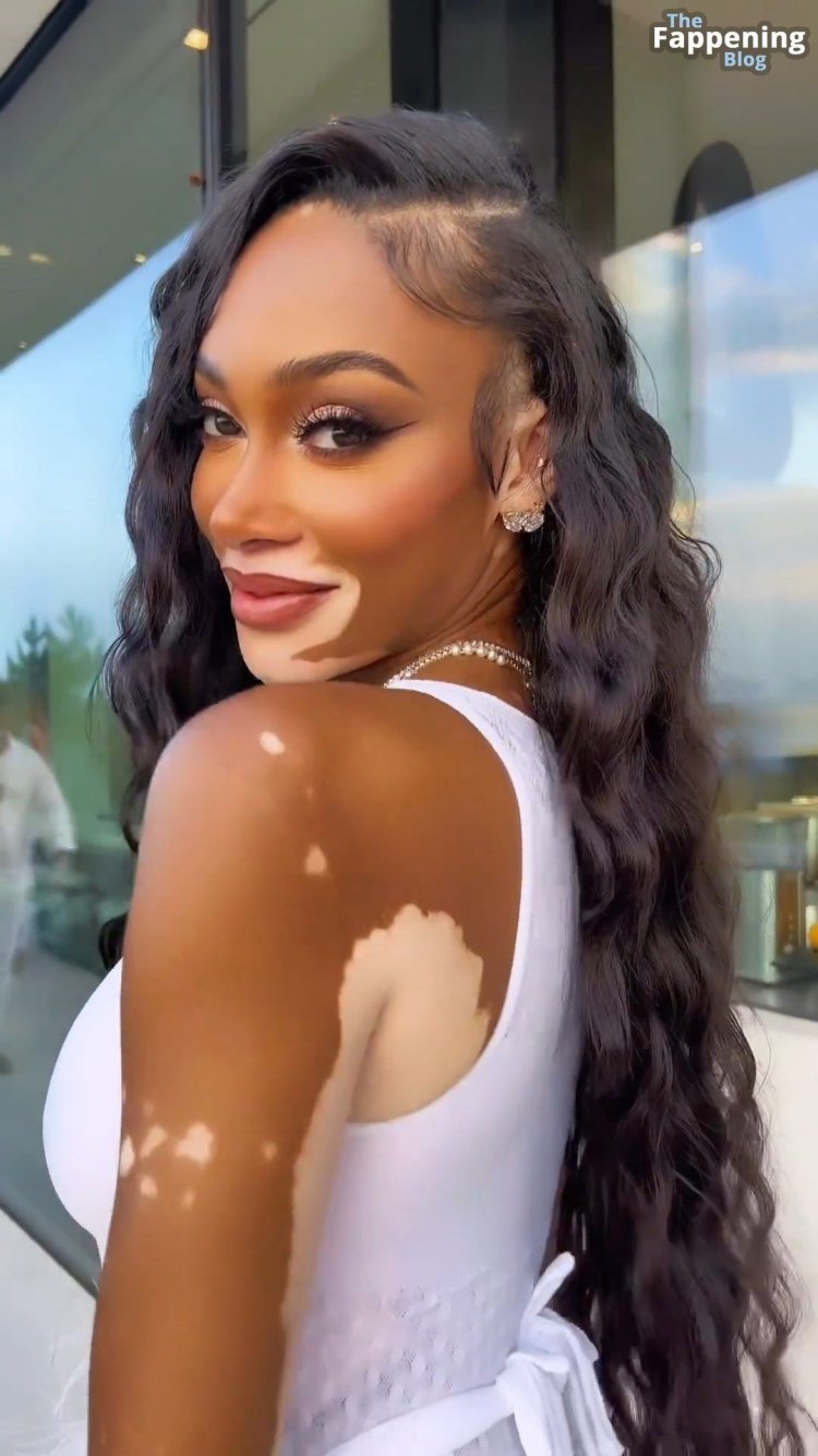 Winnie Harlowe is breasts