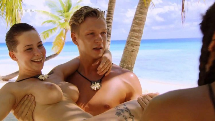 Adam is looking for Eve Germany