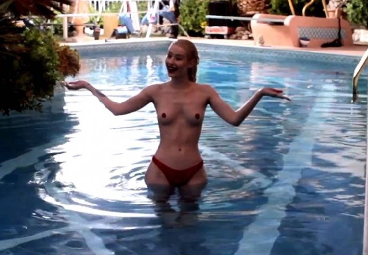 Naked photos of Iggy Azalia