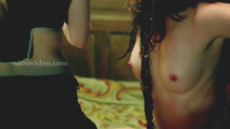 Jessica Parker Kennedy Naked