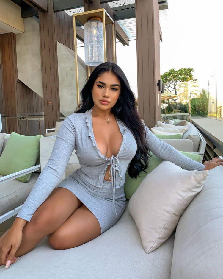 Maria Perezxox in tight