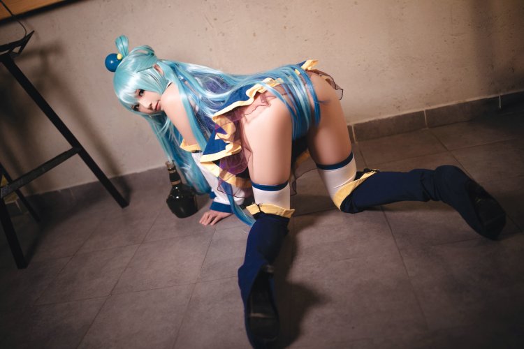 Aqua Konosuba cosplay +18